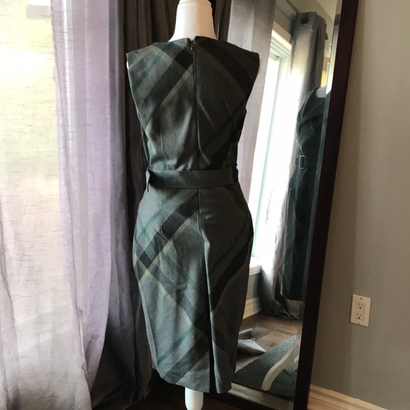 Le Chateau Ensemble 2 piece - Picture 3 of 6